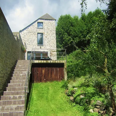 Near Forest And Hiking Trails Ferienhaus Treignes