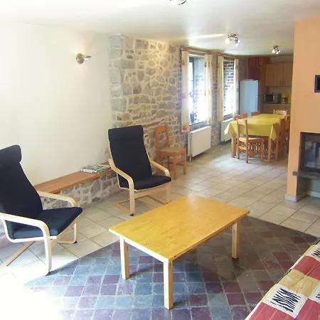 Near Forest And Hiking Trails Ferienhaus Treignes