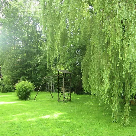 Near Forest And Hiking Trails Ferienhaus Treignes