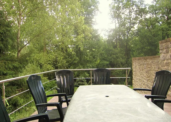 Nyaraló Near Forest And Hiking Trails *